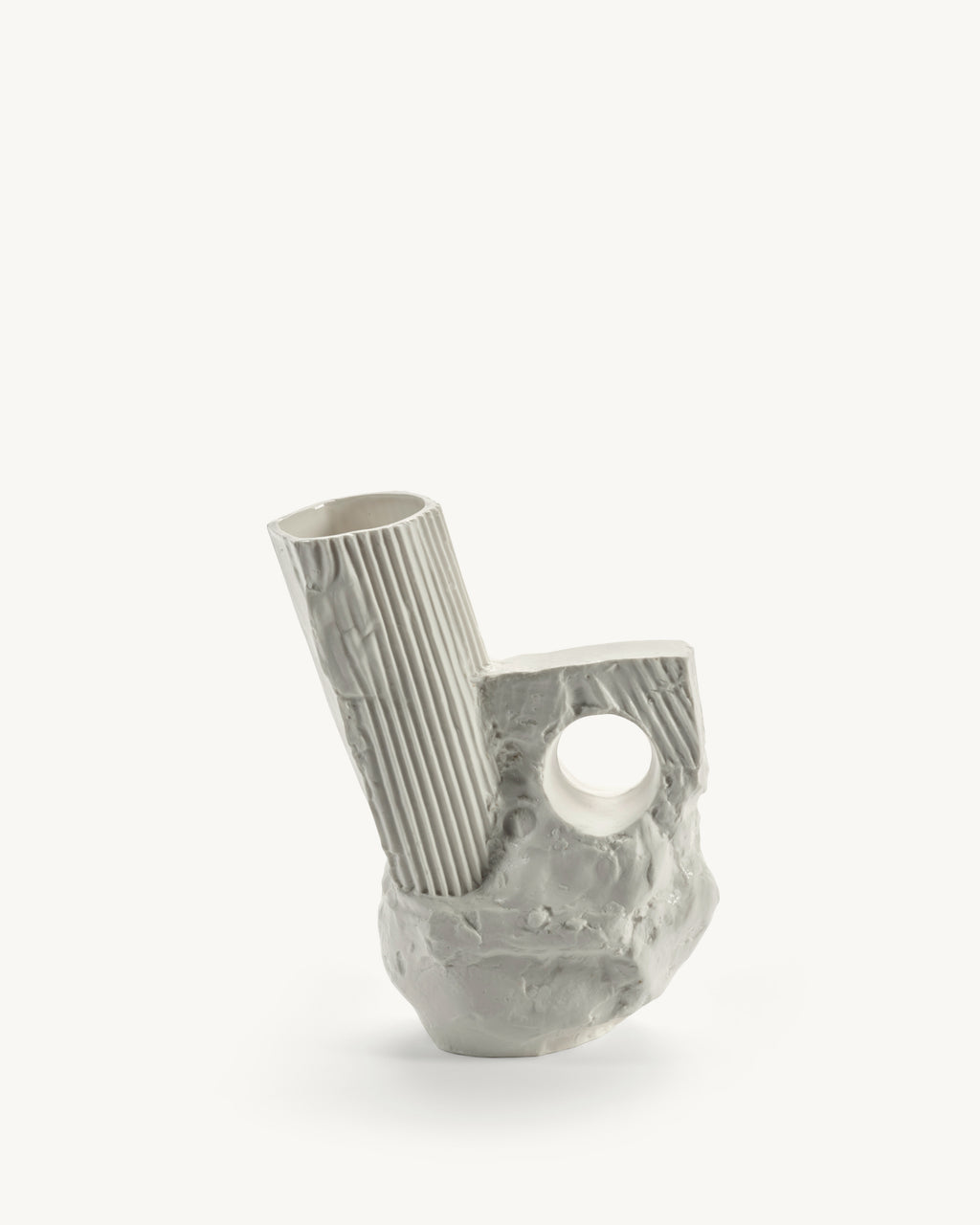 V9024103-005 valerie_objects white dirt