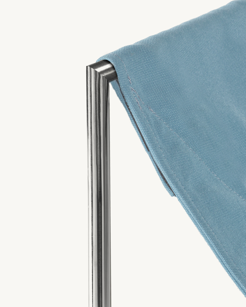 V9025001-602 valerie_objects muller van severen