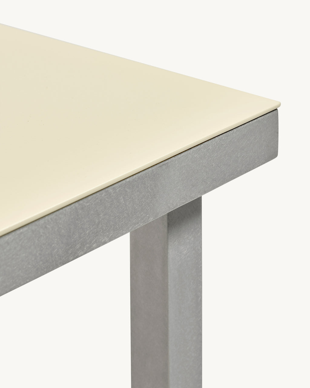 V9023200-004 valerie_objects muller van severen