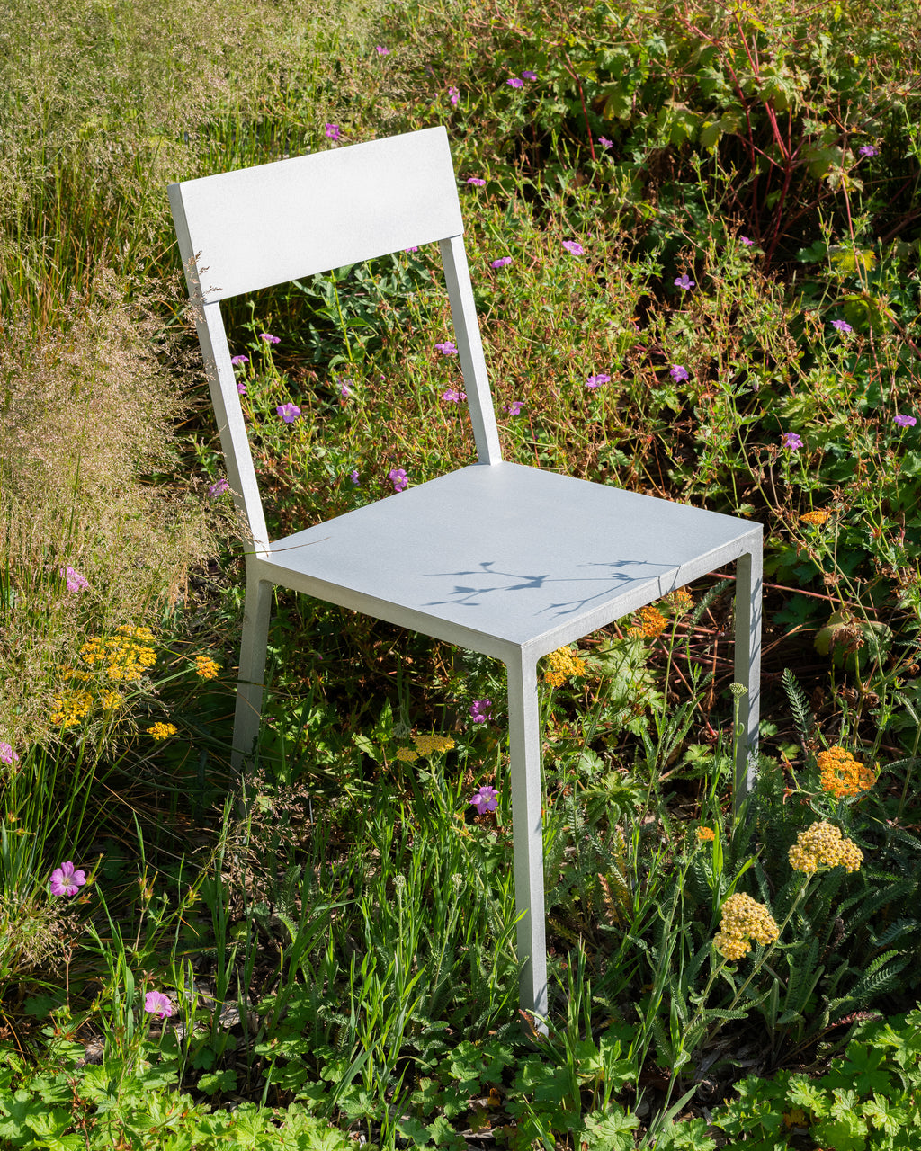 alu chair natural