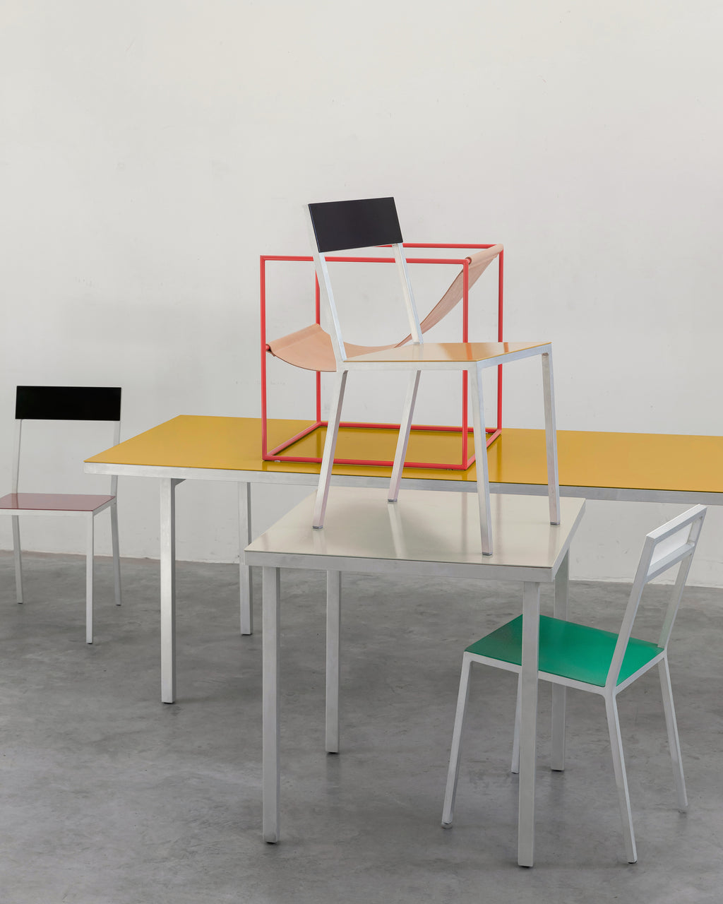 V9023200-004 valerie_objects muller van severen