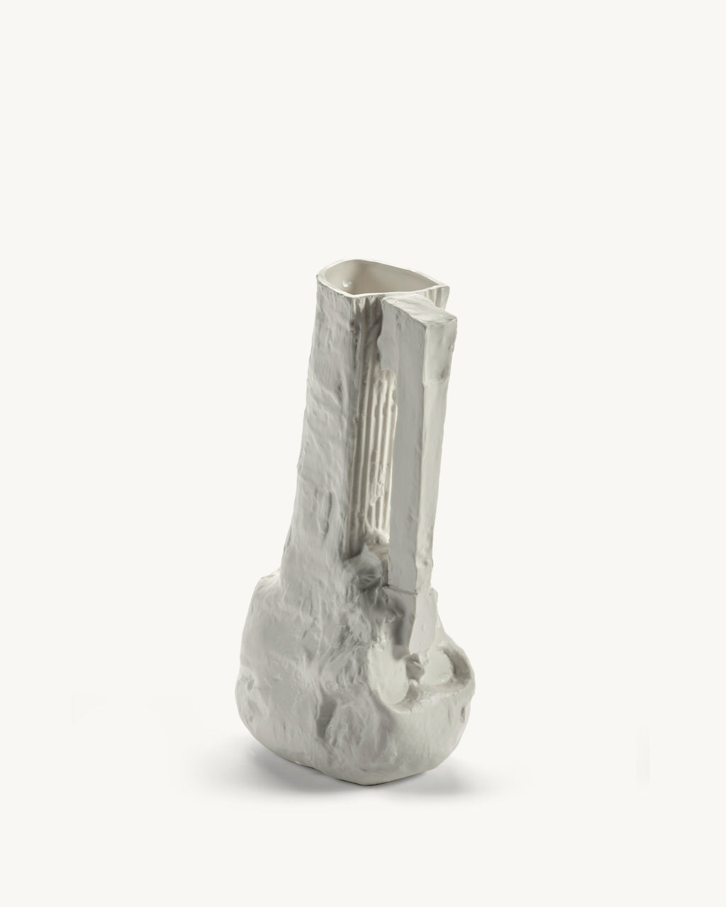 V9024100-005 valerie_objects white dirt