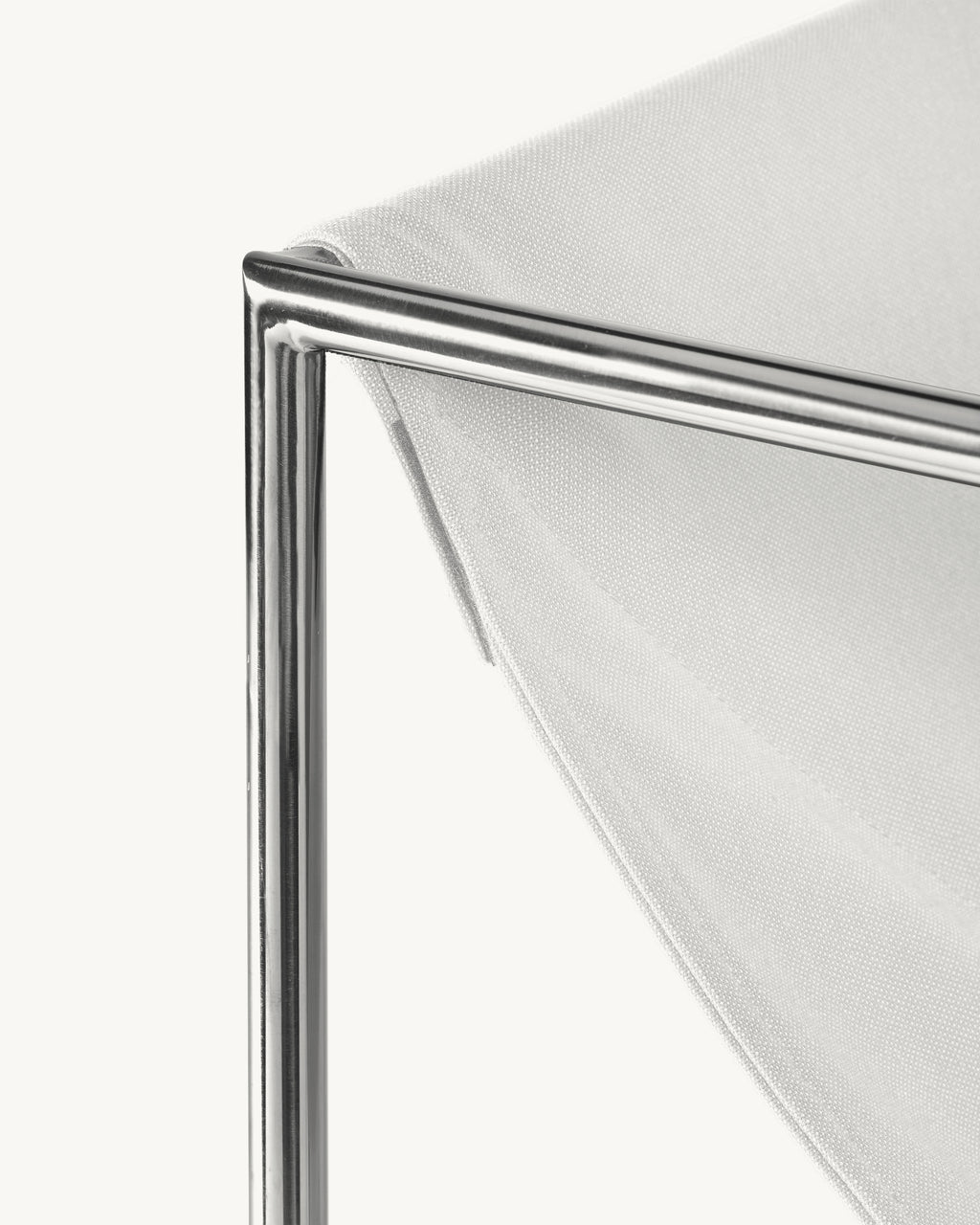 V9025002-001 valerie_objects muller van severen