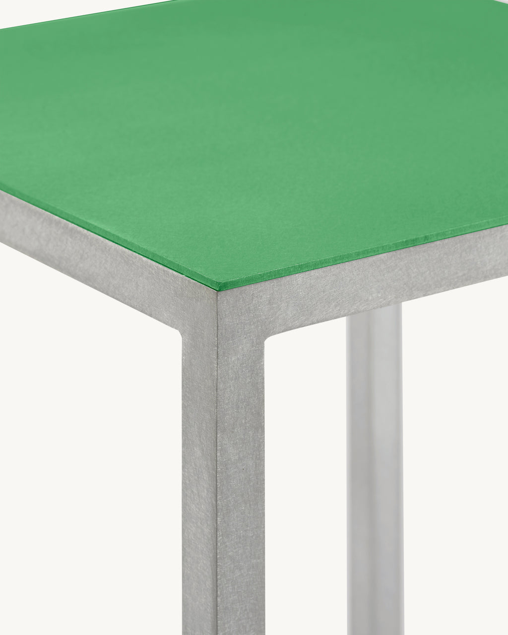 V9025200-500 valerie_objects muller van severen