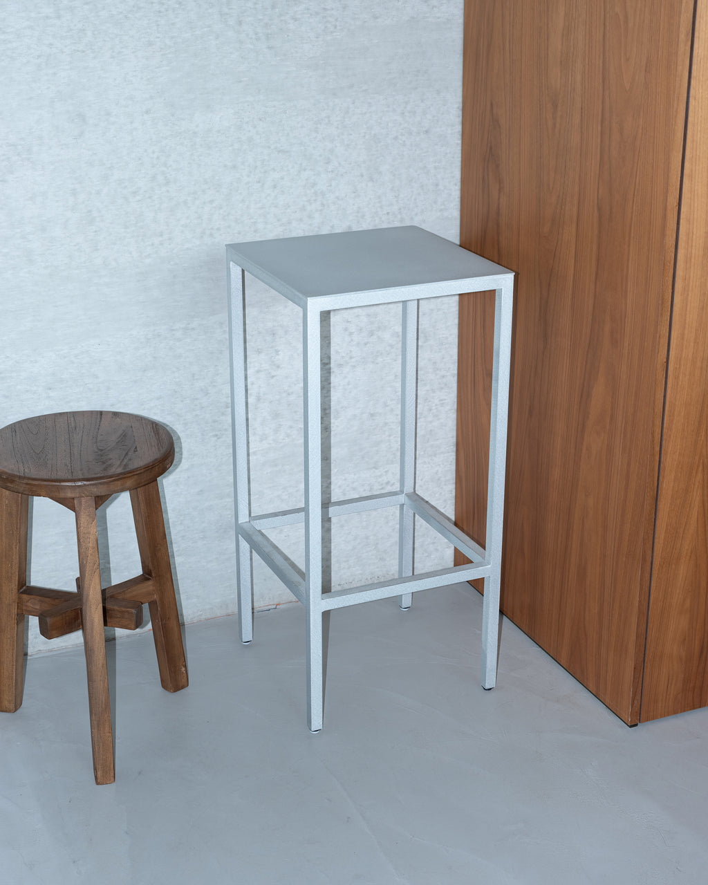 V9025202-800 valerie_objects muller van severen