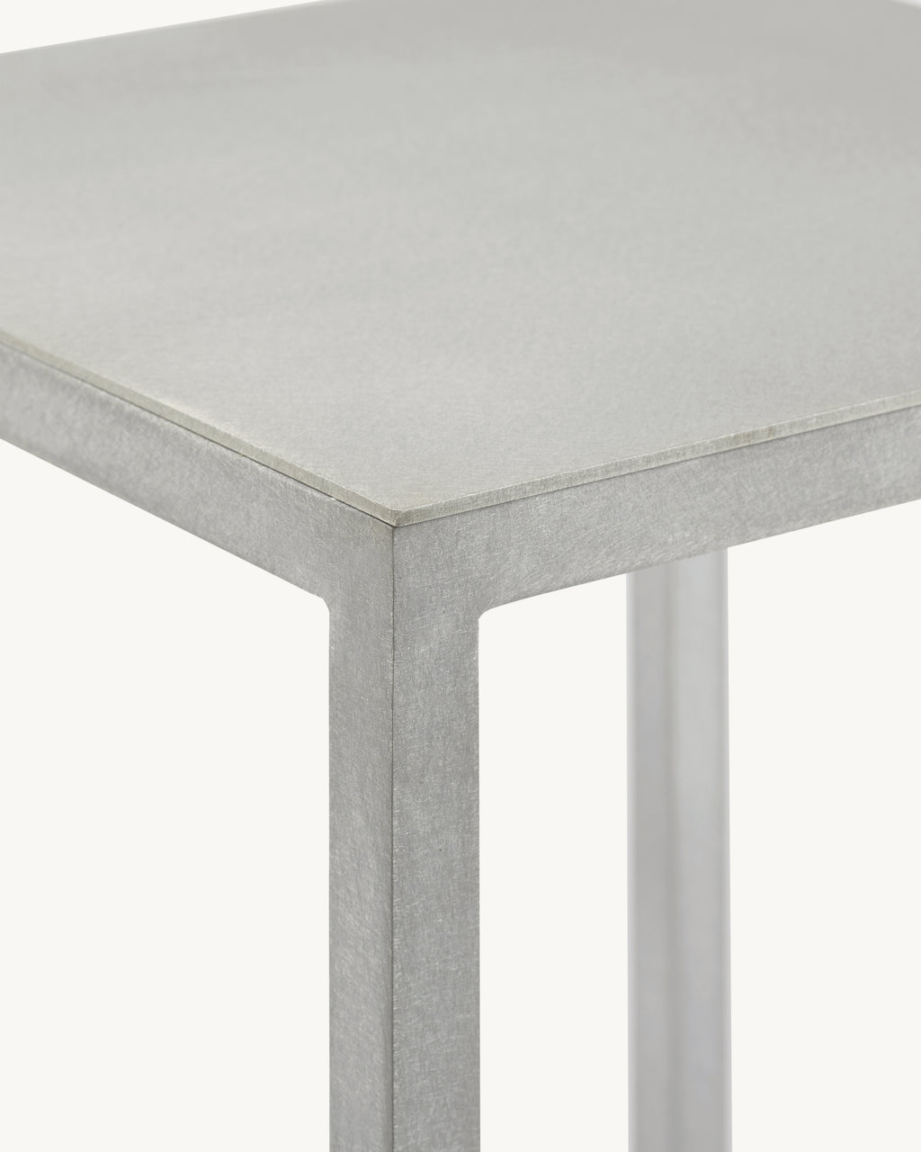 V9025202-800 valerie_objects muller van severen